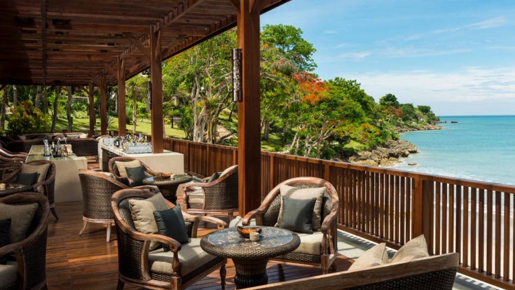 オシャレして出かけたい バリ島の絶景ビーチサイドのレストラン５選 おすすめ旅行を探すならトラベルブック Travelbook