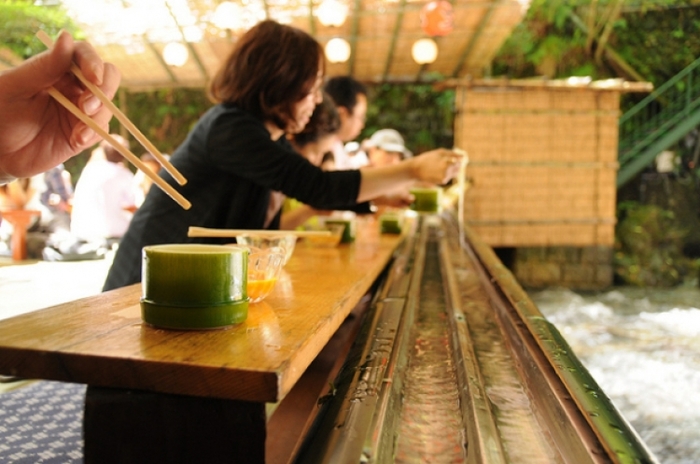 【関東】夏本番!東京近辺で流しそうめんができるお店6選