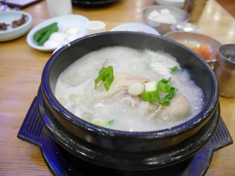 韓国 釜山で美肌スープが食べられる おすすめグルメスポット５選 おすすめ旅行を探すならトラベルブック Travelbook