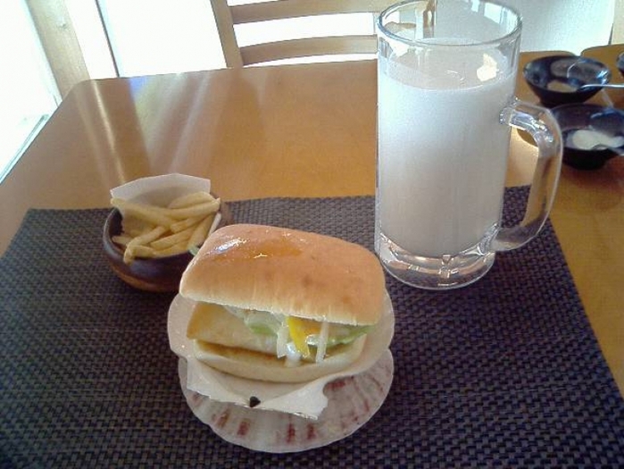 【北海道】新ご当地グルメ! 「別海ジャンボホタテバーガー」があるお店5選