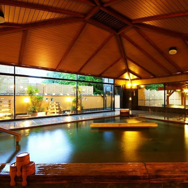 琵琶湖 温泉 ホテル 紅葉