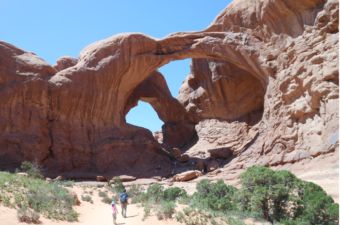 ラスベガス アーチーズ国立公園 で見る大自然が作った奇景が超神秘的 おすすめ旅行を探すならトラベルブック Travelbook