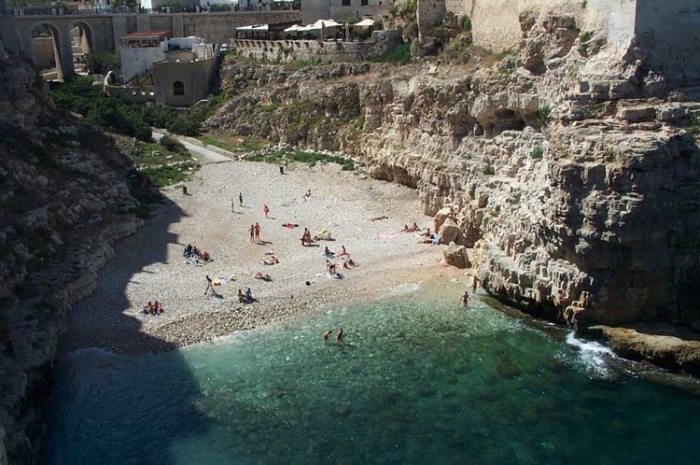 ポリニャーノ ア マーレ Polignano A Mare Japaneseclass Jp ポリニャーノ ア マーレ Polignano A Mare Japaneseclass Jp