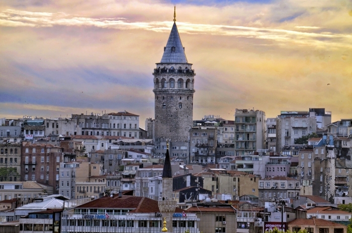 【イスタンブール新市街】陽気なトルコの人達&見ておきたい観光地5選
