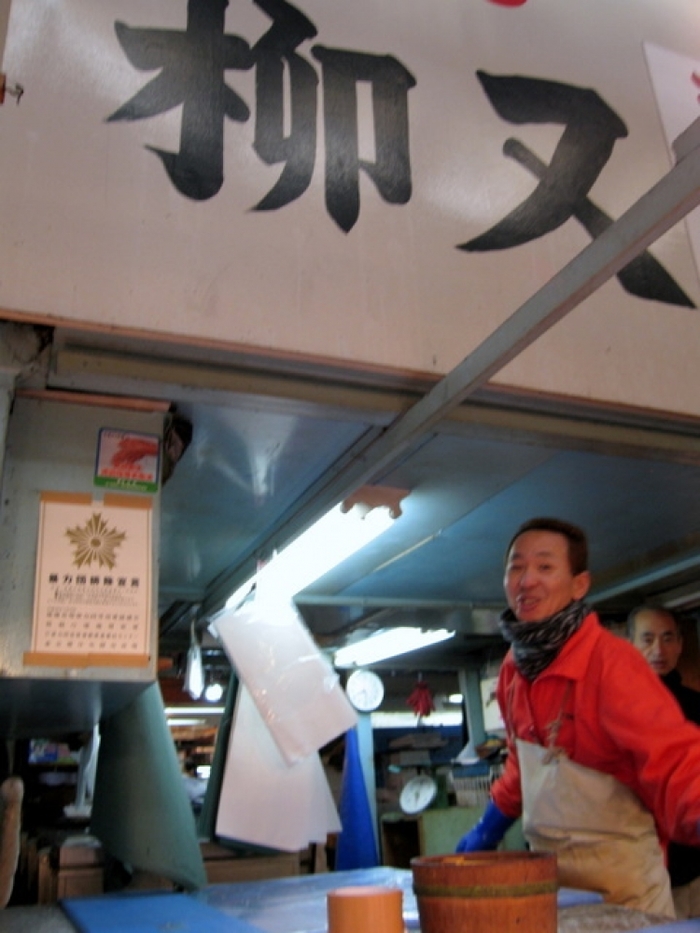 築地市場に行くなら「場内」がおすすめ?食べ買いを満喫する方法