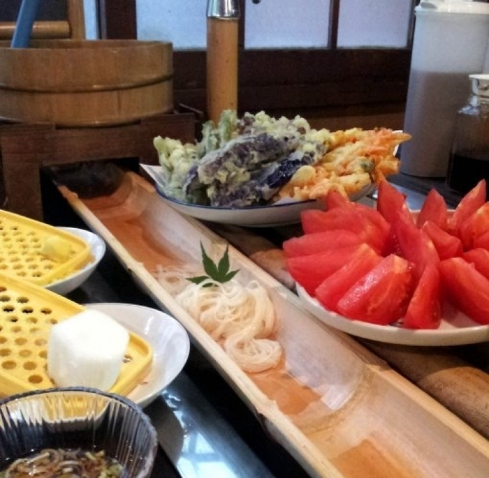 【関東】夏本番!東京近辺で流しそうめんができるお店6選
