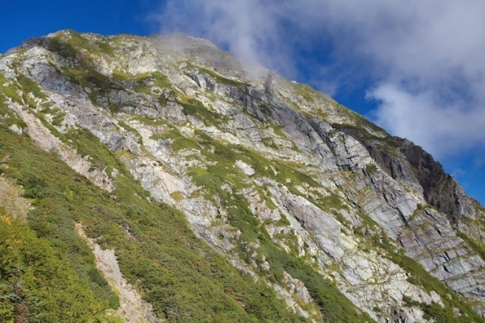 初めての山小屋泊登山でも挑戦できる! 日本第2の北岳