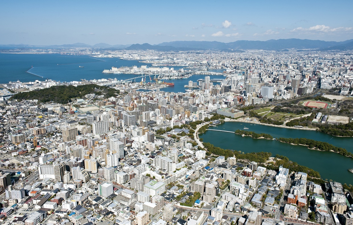 【福岡】博多でおすすめ観光スポット総まとめ：水炊きの名店も紹介します！ おすすめ旅行を探すならトラベルブック(TravelBook)