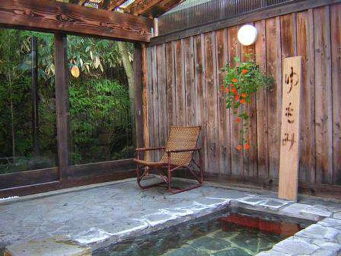 草津温泉でカップル利用におすすめのホテル15選!記念日プランやお得に泊まるコツも