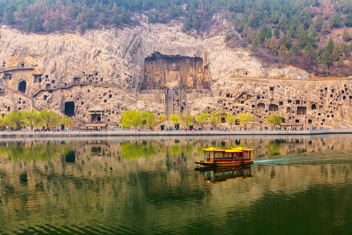 【中国】世界遺産「龍門洞窟」の観光ガイド：無数の石仏が連なる中国三大石造芸術の宝庫 - おすすめ旅行を探すならトラベルブック(TravelBook)