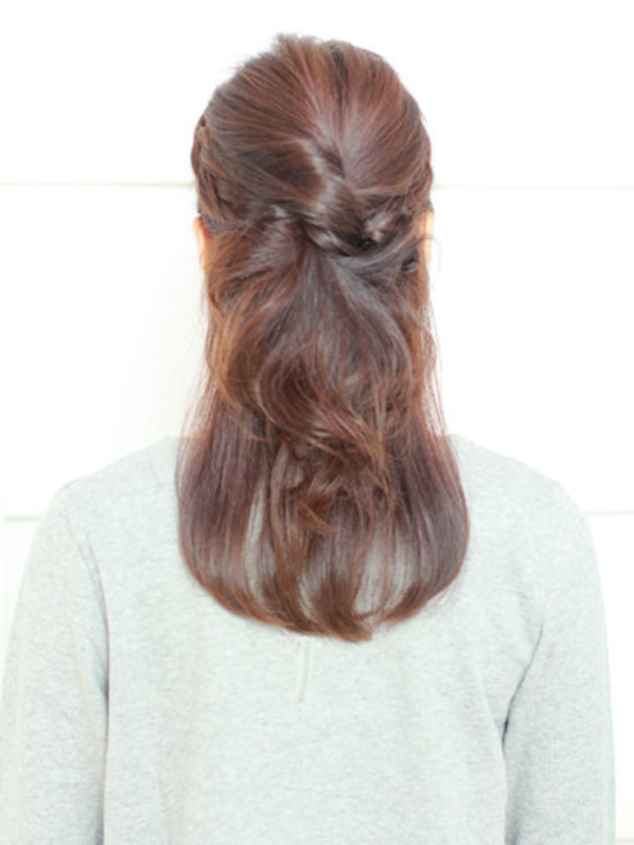 簡単でルーズが可愛い♪セミロングヘア・髪型で出来るヘアアレンジ
