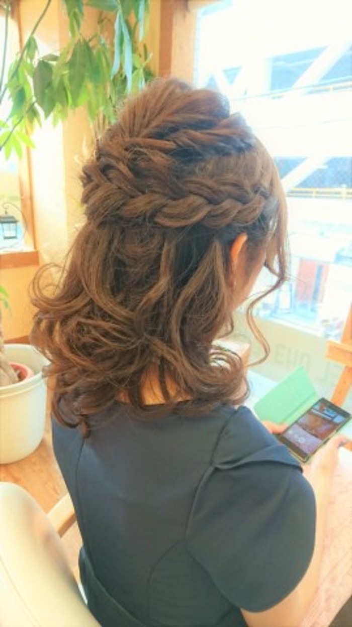 お呼ばれヘアでもう悩まない!おすすめスタイルはコレが◎