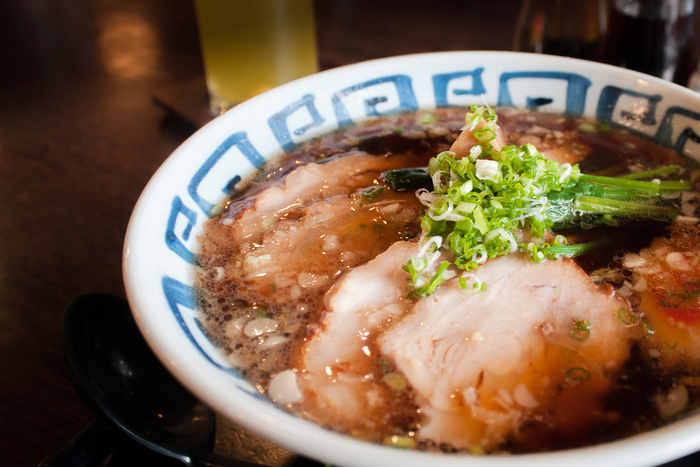 新橋でぜひ味わいたいおすすめラーメン20選