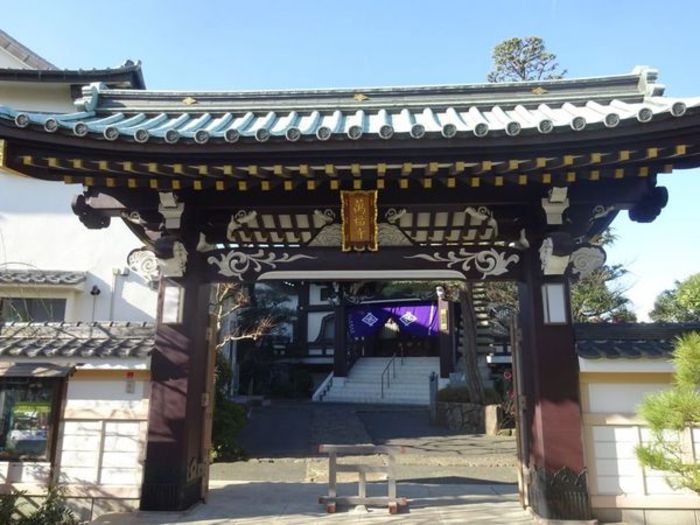 新しい自分が見つかるかも!?座禅体験ができる都内のお寺8選