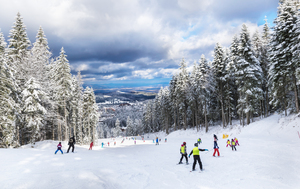 【長野】湯の丸スキー場は雪質良好のゲレンデが特徴！ パウダースノーで爽快な滑りを楽しもう