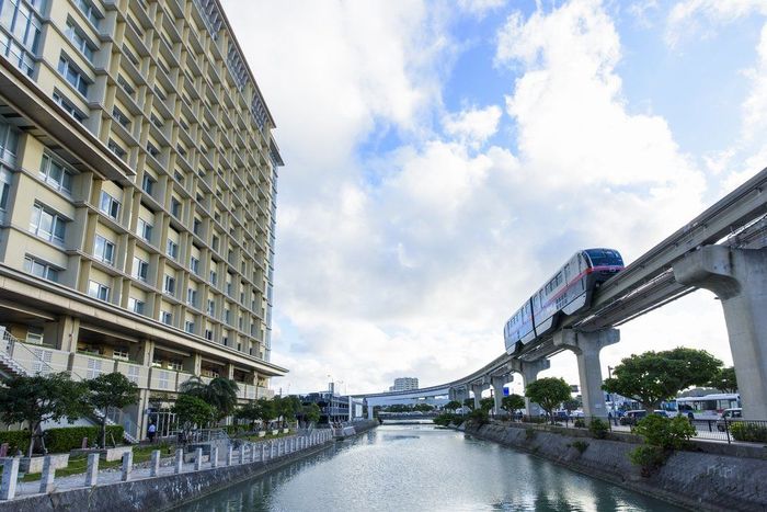リーガロイヤルグラン沖縄は空港間近!優雅な滞在が叶うぜいたくホテル