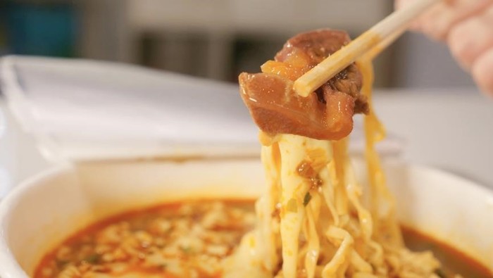 グルメ大解放―台湾の牛肉麺を再現したカップ麺「滿漢大餐」はこうやって食べる!