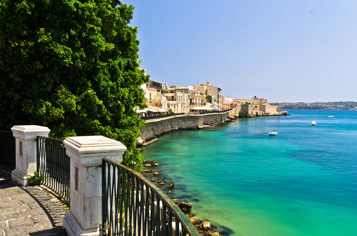 【イタリア】シラクサでおすすめの観光スポット8選！世界遺産の …