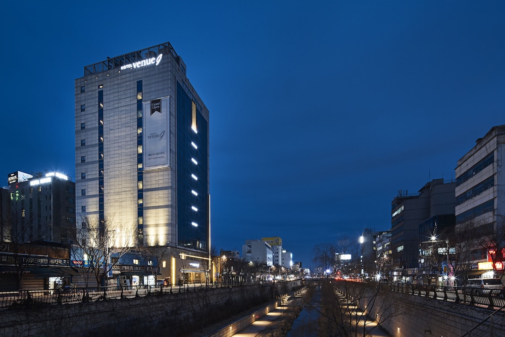 ソウル 乙支路 ウルチロ でおすすめのホテル10選 韓流文化を満喫しましょう おすすめ旅行を探すならトラベルブック Travelbook