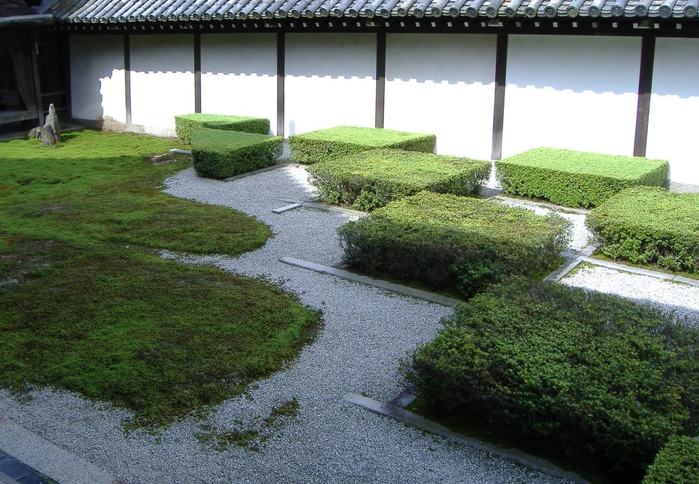 美しすぎる京都の日本庭園に引き込まれる。作庭家・重森三玲の世界とは?