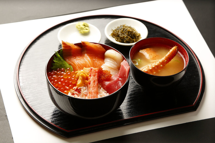 【北海道】札幌・小樽でおすすめの海鮮グルメ店4選!市場の食堂も居酒屋も◎