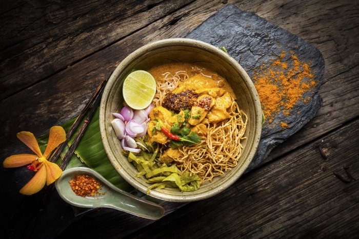 タイのグルメを味わい尽くす!地方料理や話題の「ピントー」、最新のグルメスポットまでご紹介